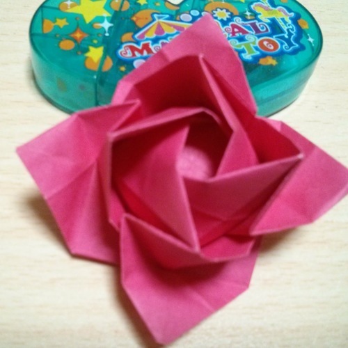 折り紙 難しい 花 折り紙で作る 紫陽花 の立体的な折り方 簡単にできる作り方はコレ