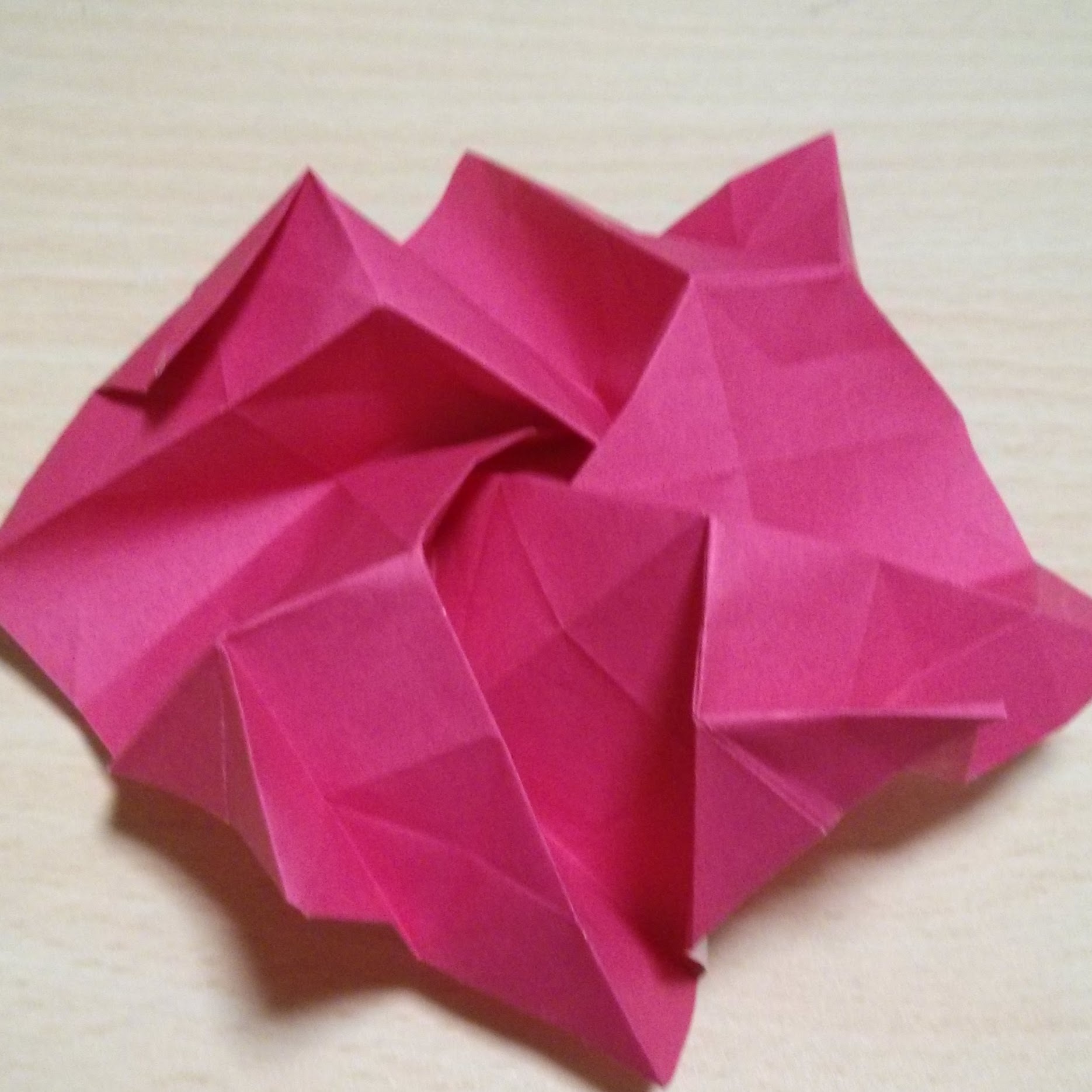 折り紙で作る立体 平面のお花9選 簡単初心者向け 難しい中級者向けまで 暮らし の