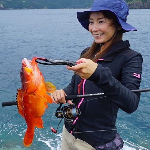 釣りガールの先駆者 児島玲子 美人すぎるプロ釣り師の魅力とは 暮らし の